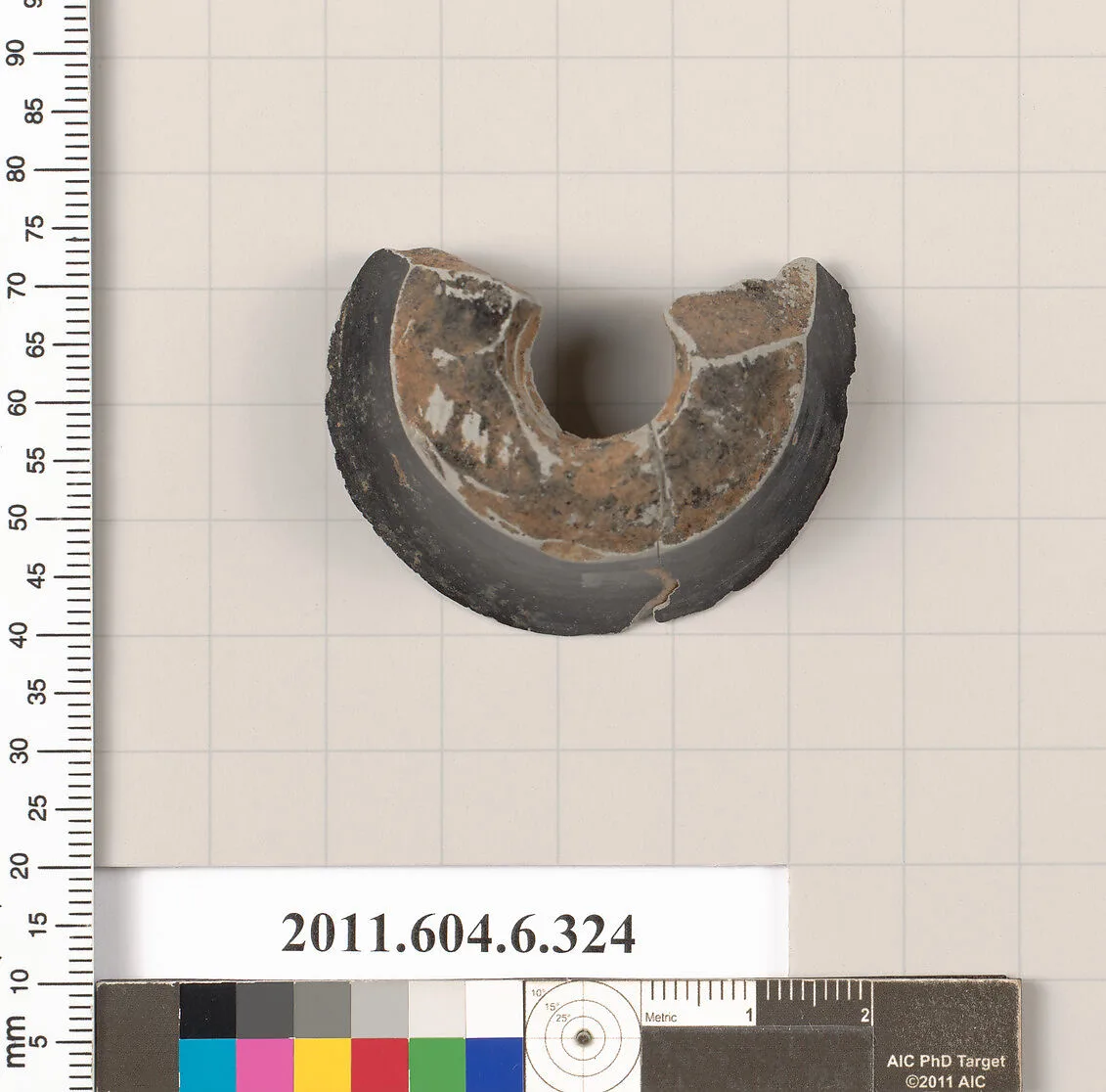 Terracotta fragment of an undetermined shape — Unknown