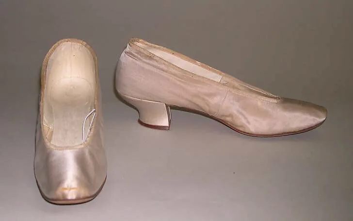 Wedding slippers — Unknown