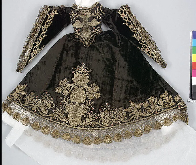 Statue robe — Unknown