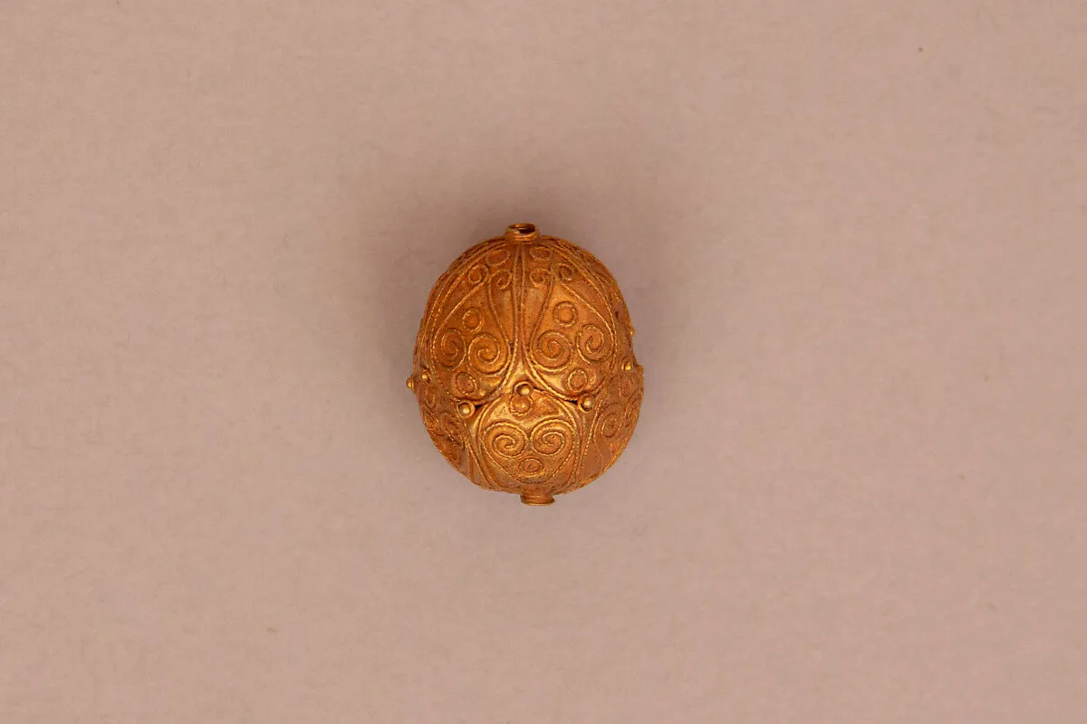 Bead — Unknown