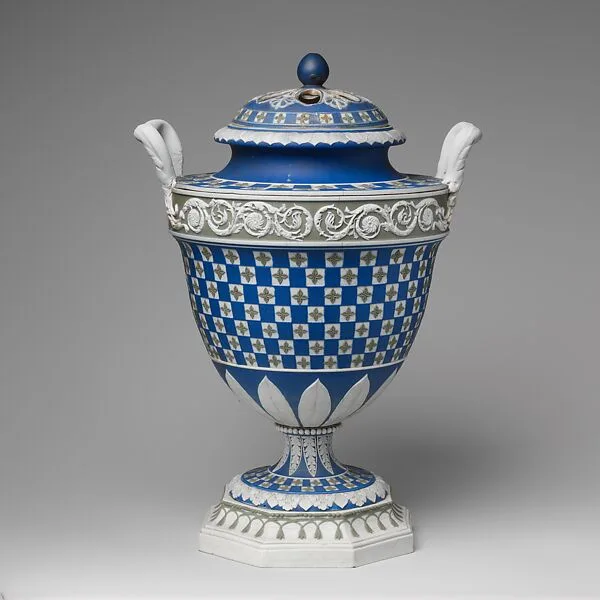 Urn with cover (one of a pair) — Josiah Wedgwood and Sons|William Hackwood