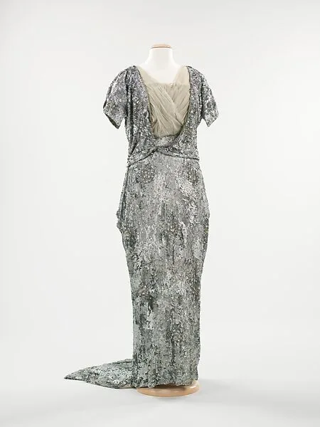 Evening dress — Unknown