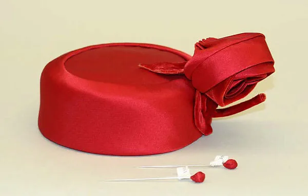 Pillbox hat — Sally Victor
