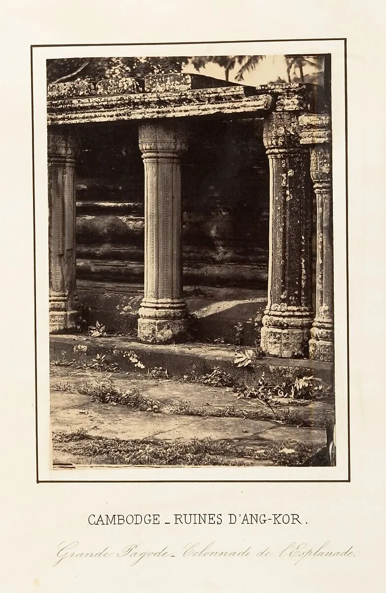 Grande Pagode - Colonnade de l'Esplanade — Emile Gsell