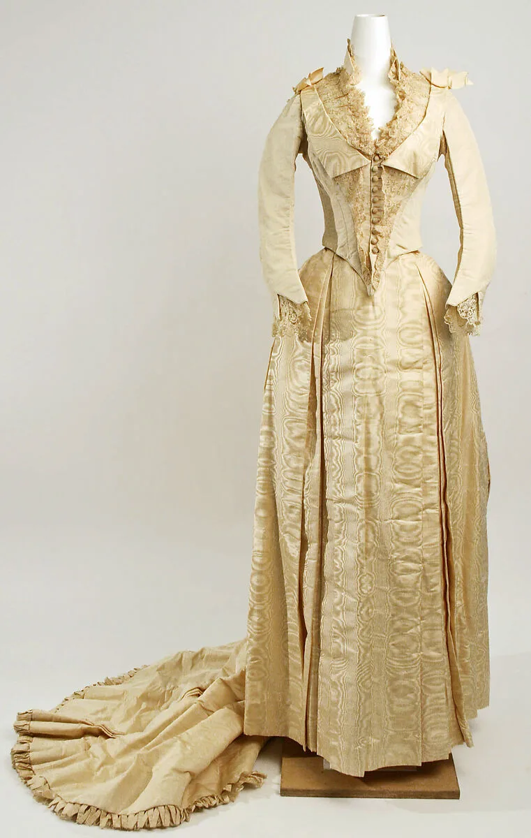 Wedding ensemble — Mrs. E. E. Holland