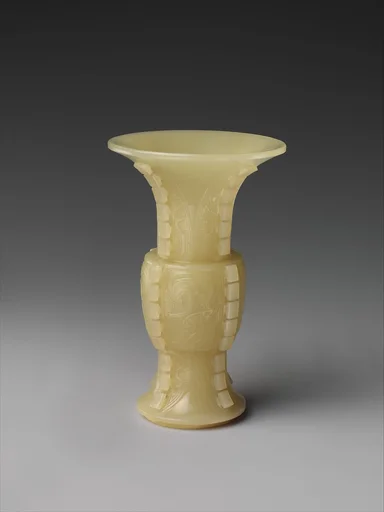 清中期  黃玉小觚|Miniature vase in the shape of an ancient ritual vessel (gu)