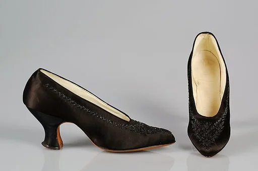Evening pumps