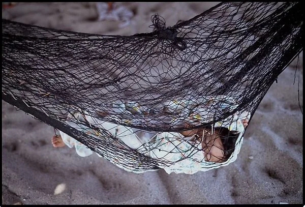 Nina En Homaca — Gabriel Orozco