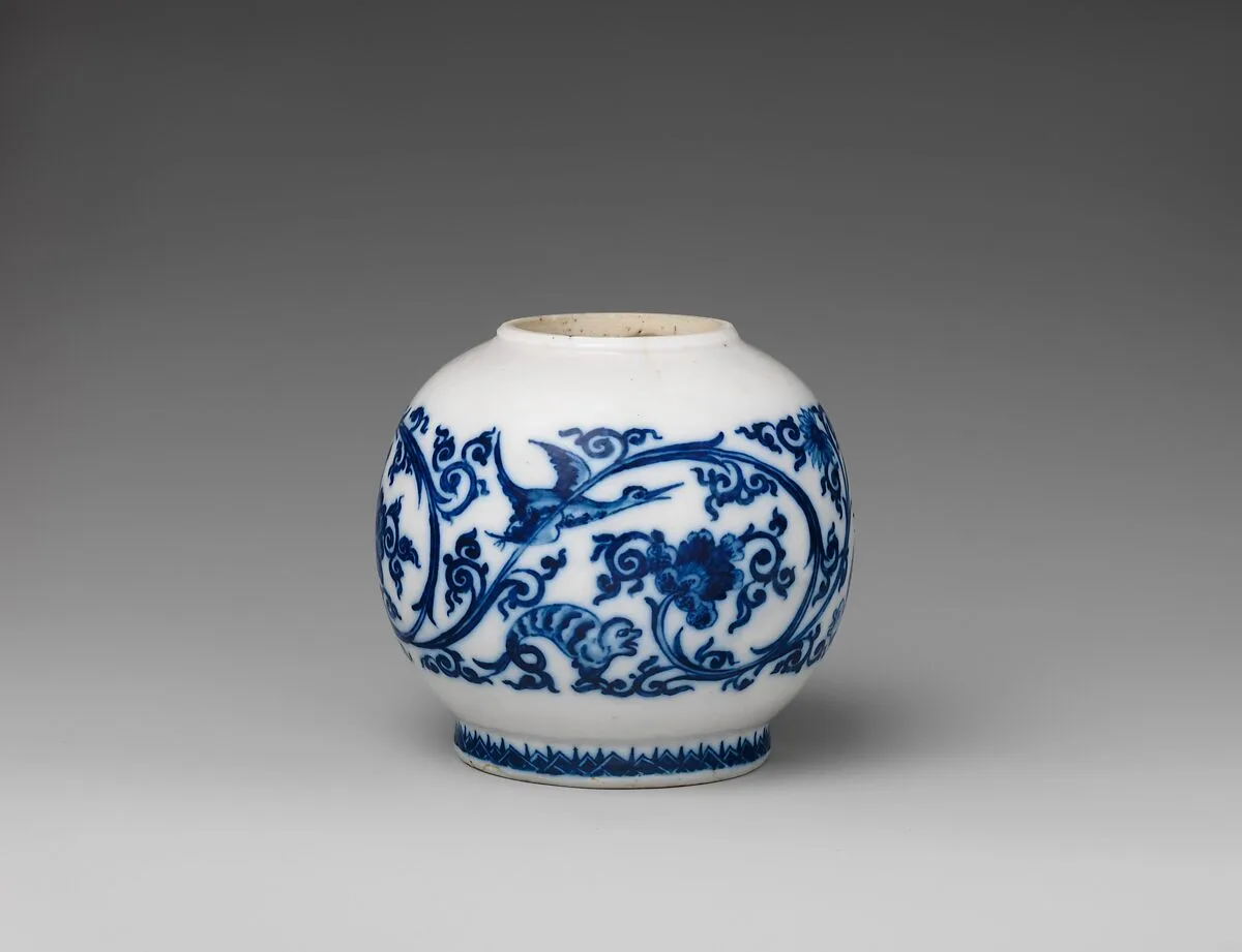 Vase with cover — Saint-Cloud factory