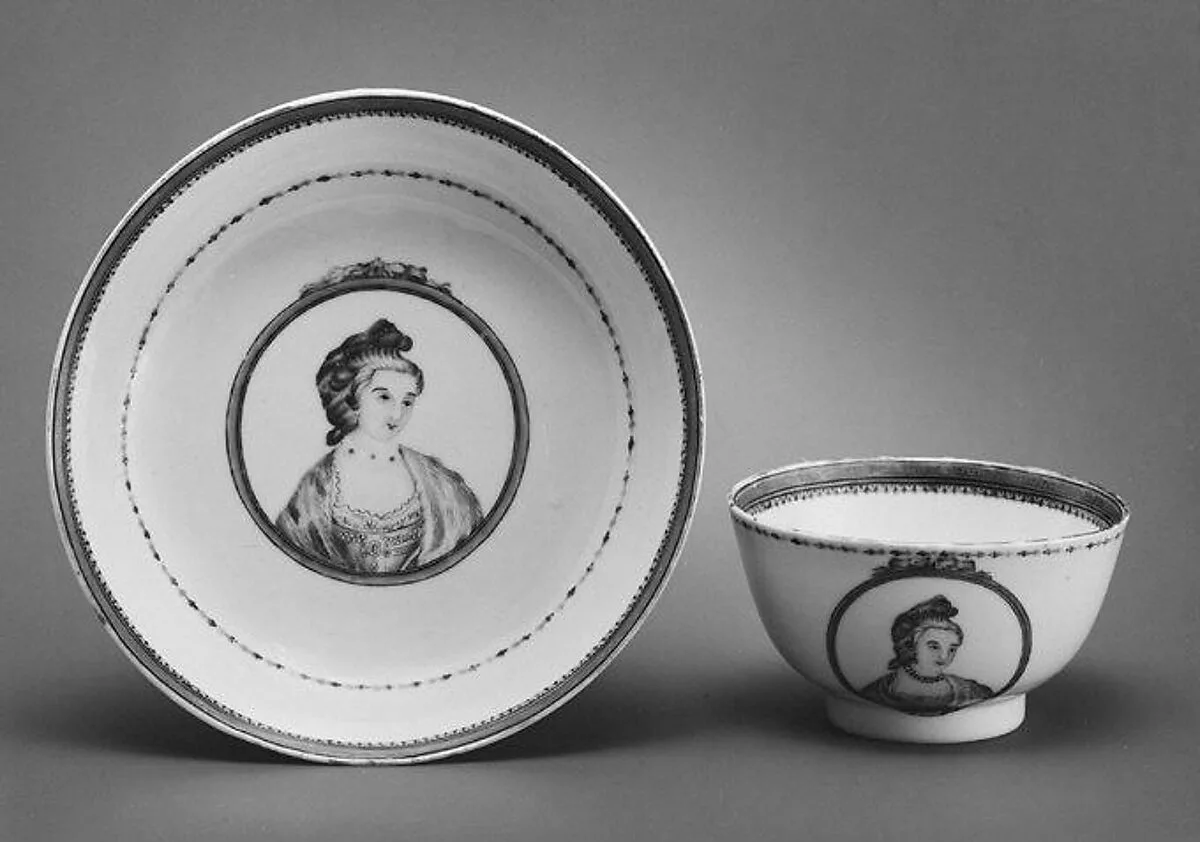 Teabowl and saucer — Unknown
