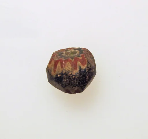Glass chevron bead