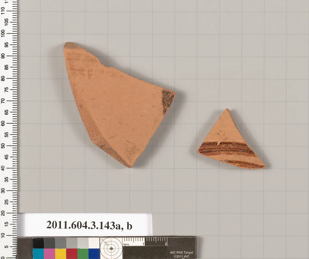 Terracotta fragments from closed shapes — Unknown