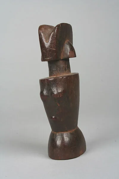 Figure: Female (Mwana Hiti) — Unknown