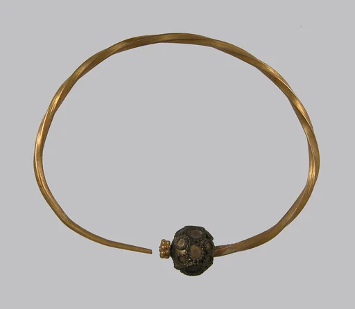 Earring