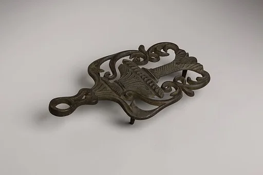 Trivet
