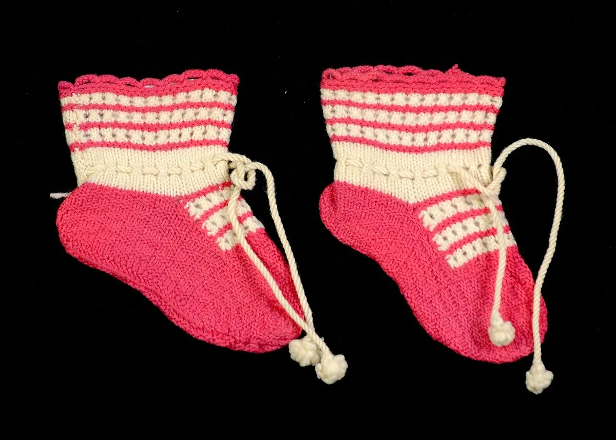 Bootees — Unknown