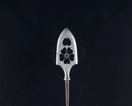 Arrowhead (<i>Yanone</i>)