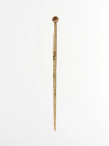 Bone ligula (ear pick)