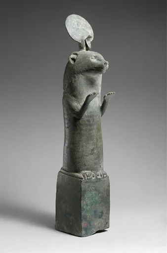 Otter statue