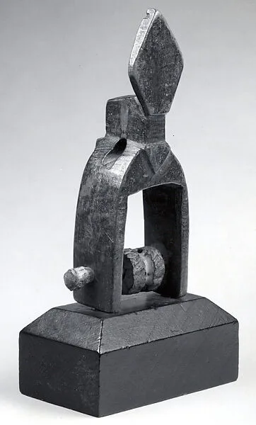 Heddle Pulley with Figure — Unknown