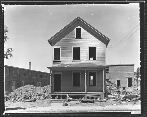 [Abandoned House in Lot, Bridgeport, Connecticut]