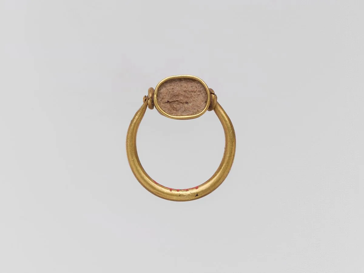 Gold ring with glass paste ring stone — Unknown