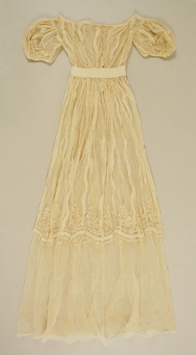 Wedding dress — Unknown