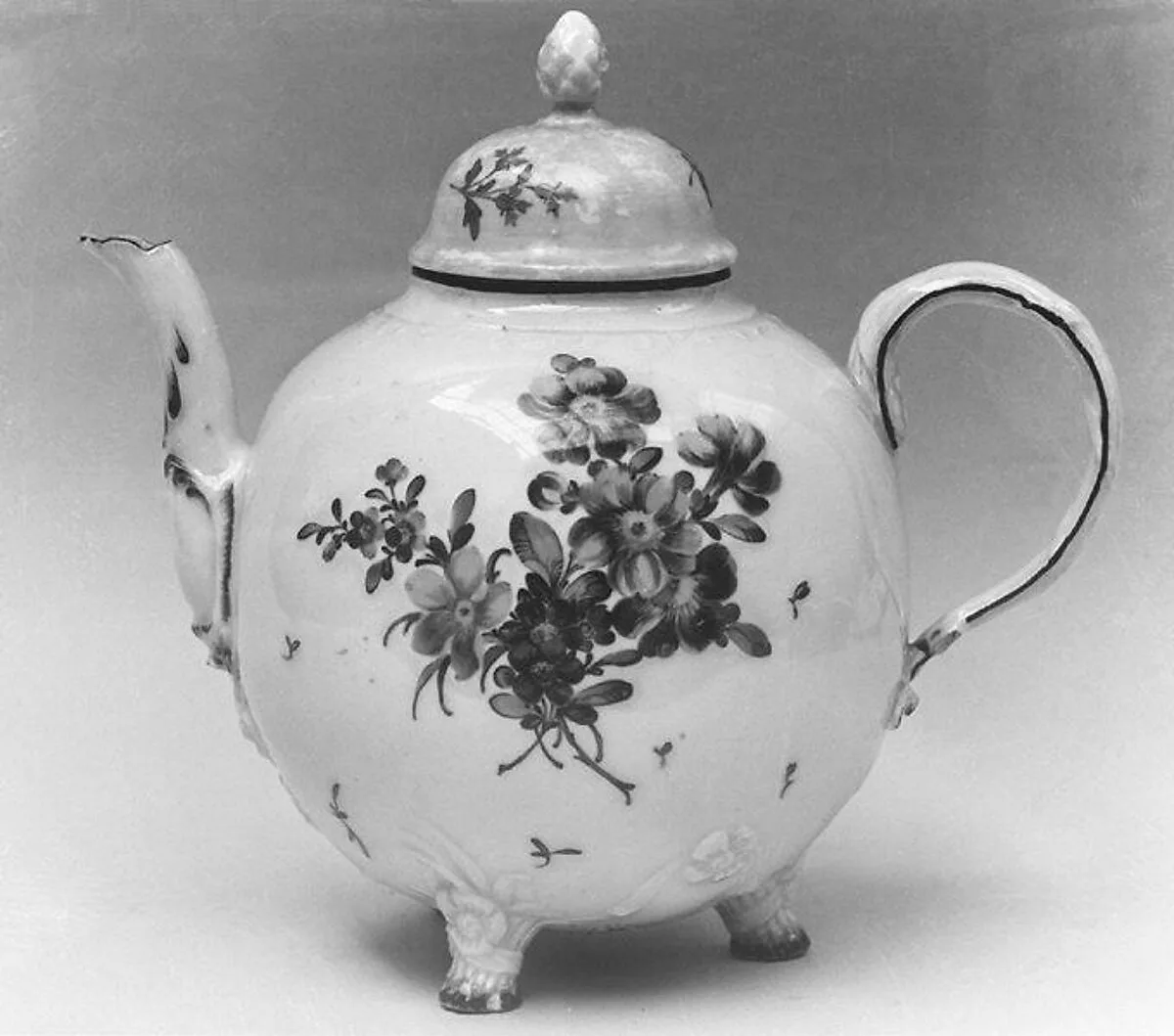 Teapot — Ludwigsburg Porcelain Manufactory