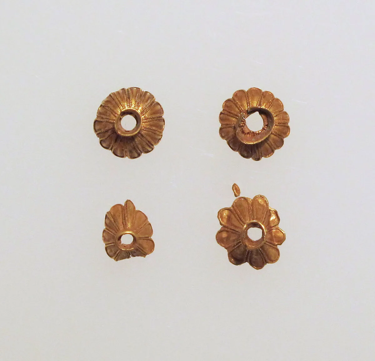 Ornament, flower-shaped mount for stone base — Unknown