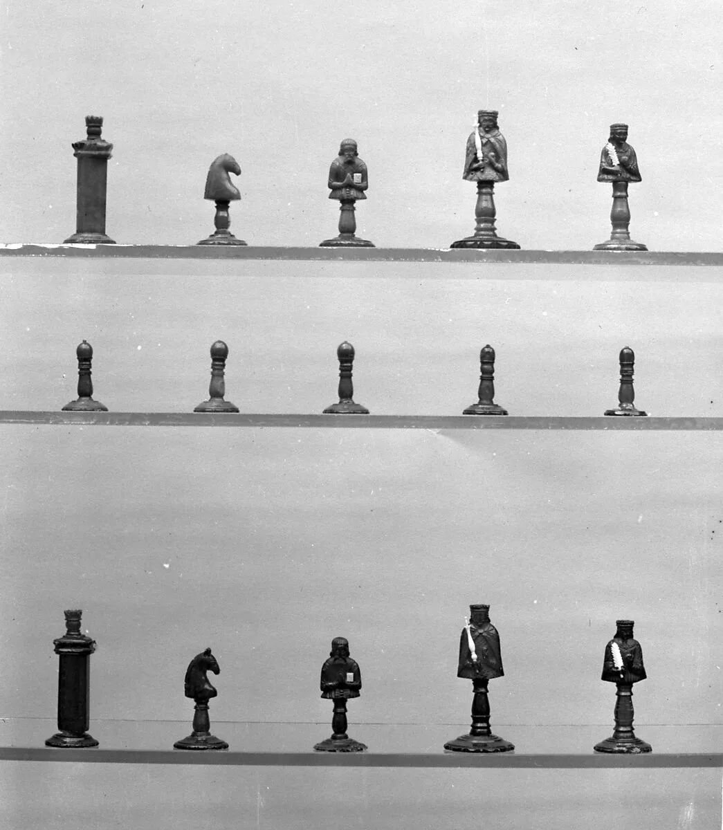 Chessmen (32) — Unknown