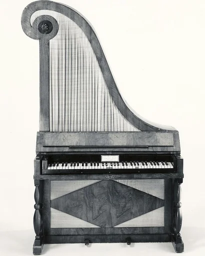 Upright (Giraffe) Piano