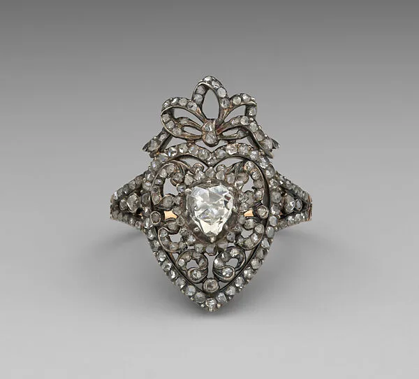 Ring — C. S., Paris, France