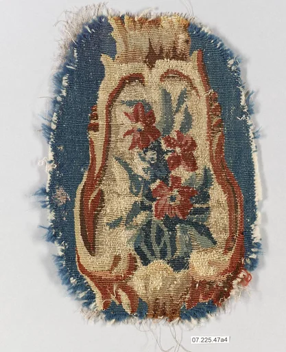 Rocaille cartouche with flowers