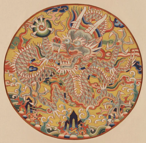 明中期 緙絲龍紋圓補|Dragon medallion