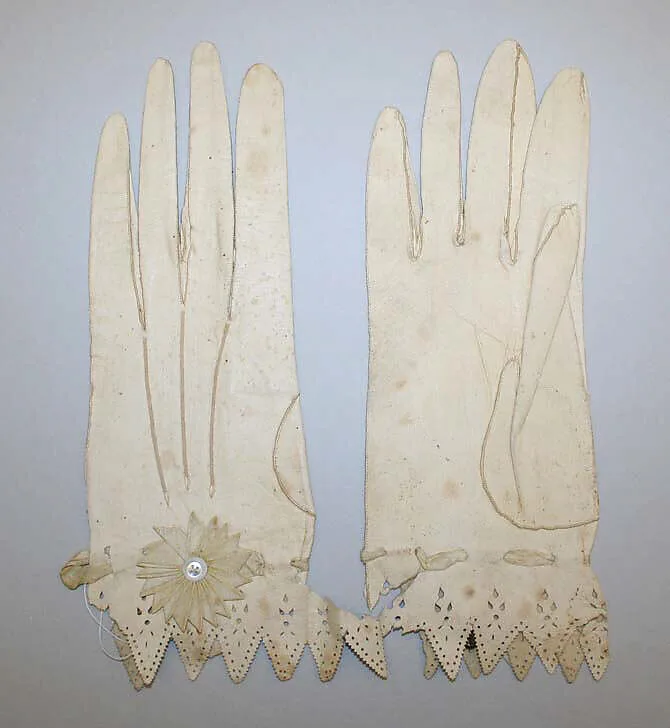 Gloves — Unknown