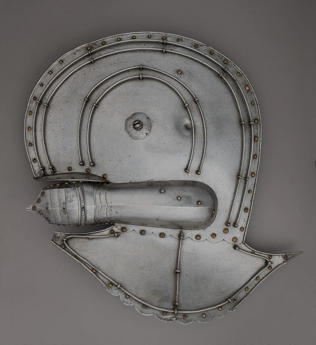 Gauntlet Shield — Unknown