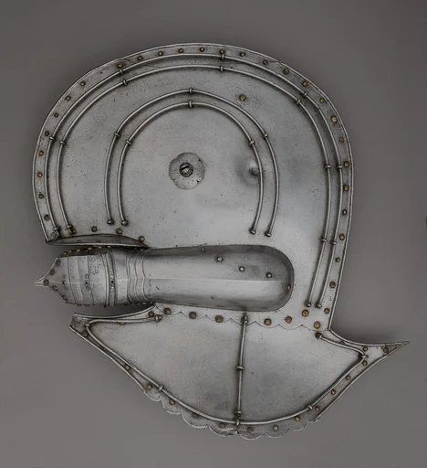 Gauntlet Shield
