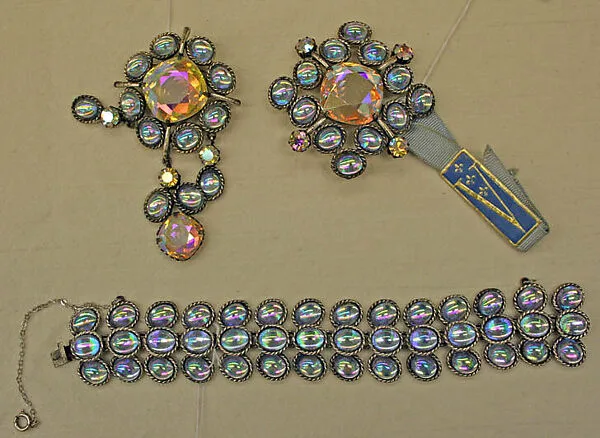 Jewelry set — Vendôme & Coro