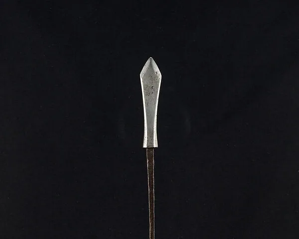 Arrowhead (<i>Yanone</i>) — Unknown