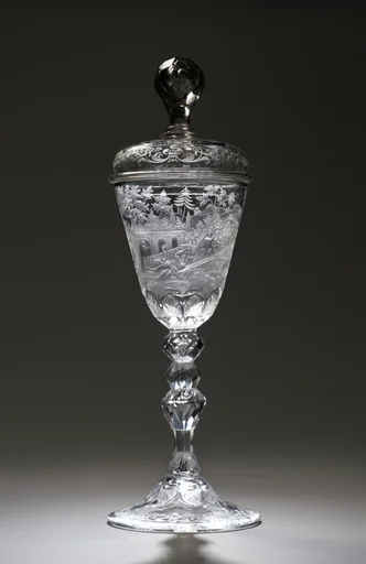 Standing cup with cover
