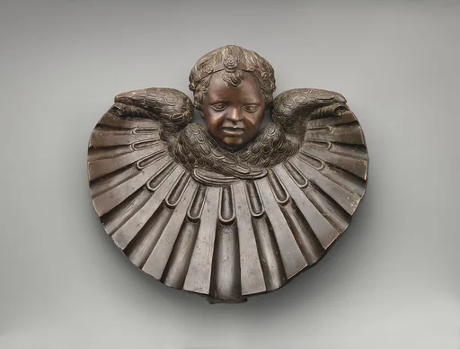Cherub and shell