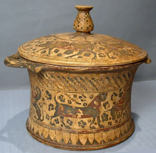 Terracotta pyxis with lid