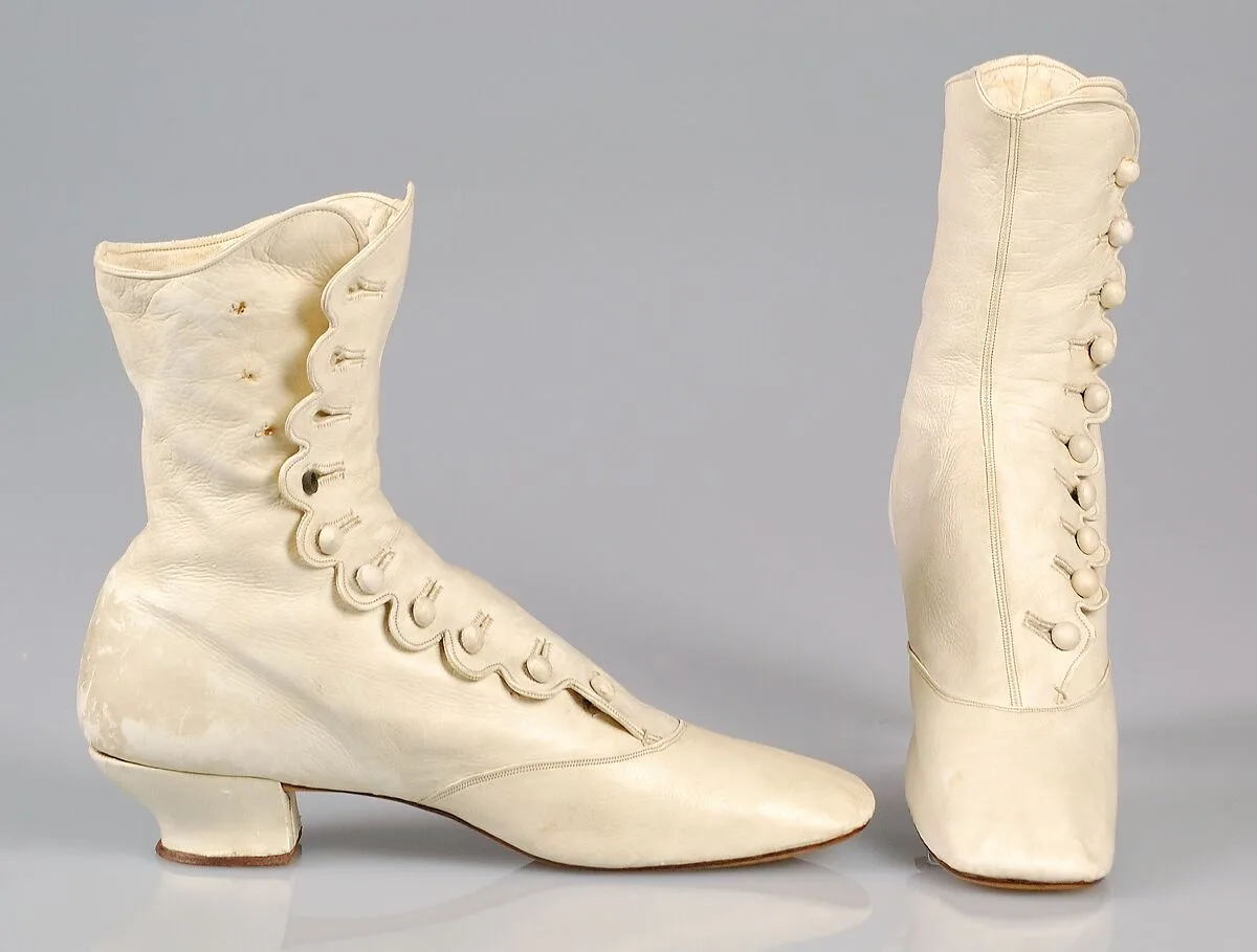 Wedding boots — Unknown
