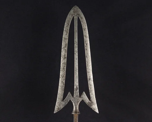 Arrowhead (<i>Yanone</i>)