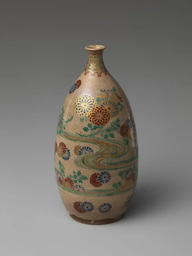 仁清様式 花文徳利|Ninsei-style Sake Bottle with Floral Patterning