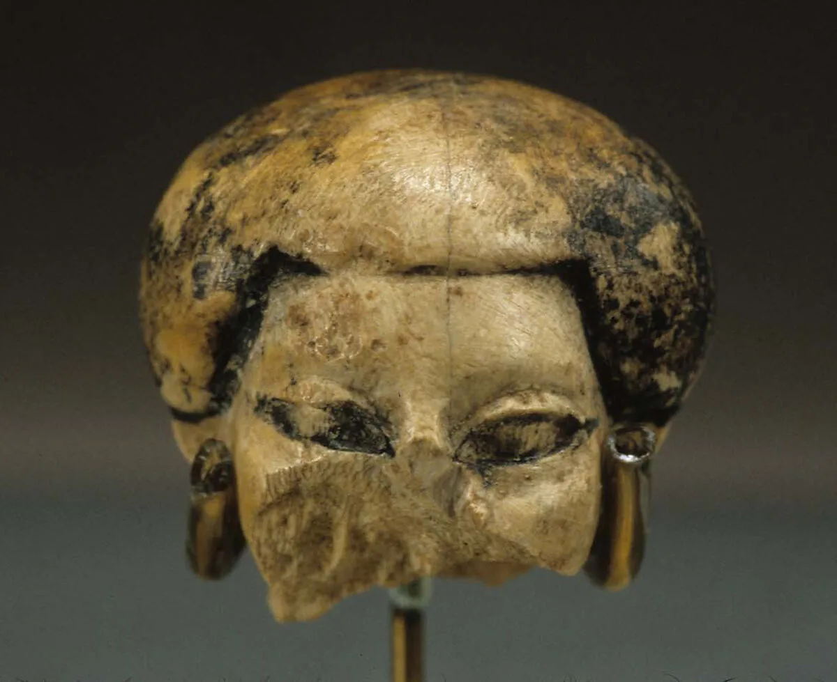 Head of statuette — Unknown