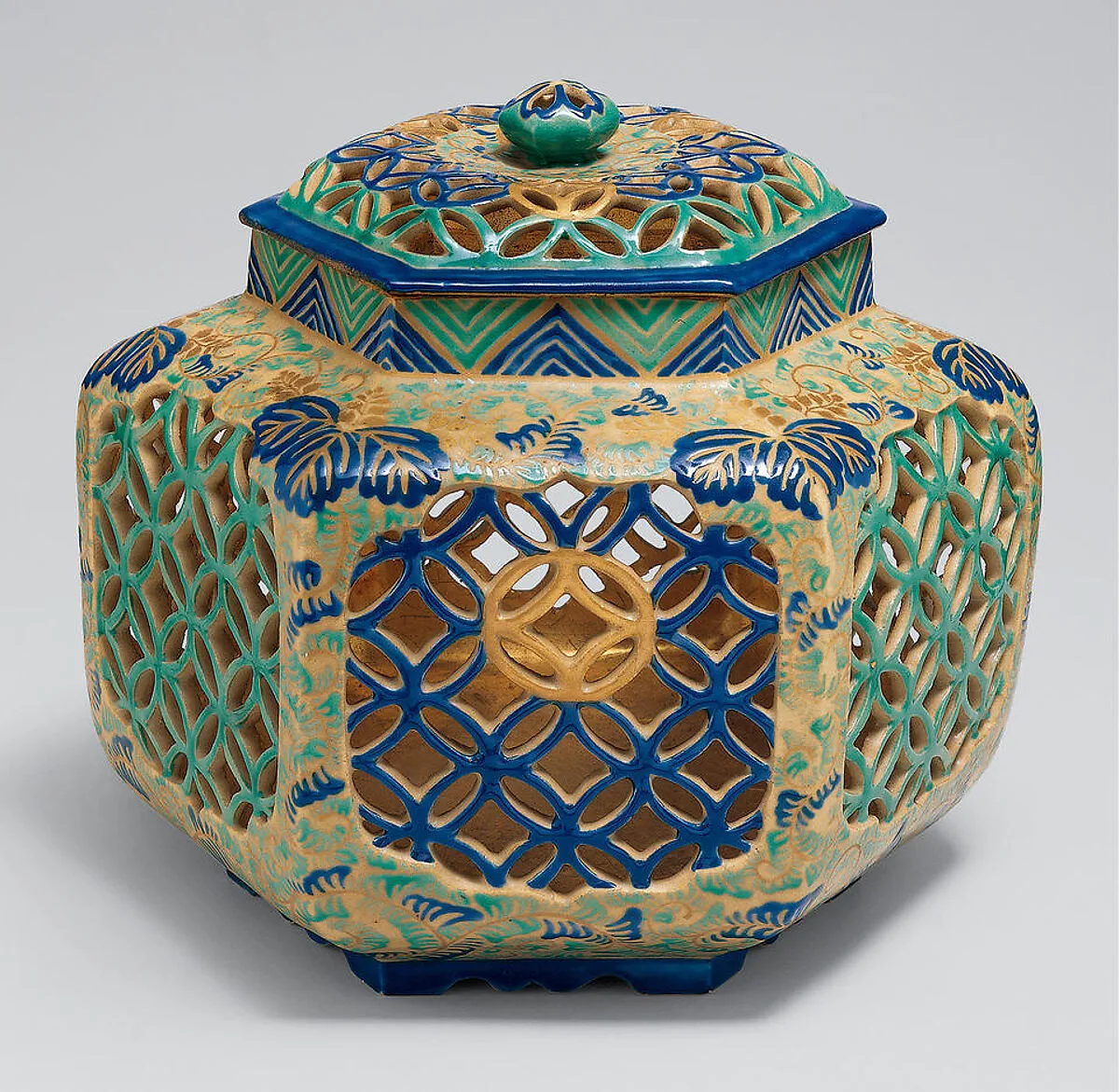 古清水手 色絵桐唐草文七宝透六角壺|Hexagonal Jar (Rokkaku-tsubo) with Paulownia and Geometric Design — Unknown