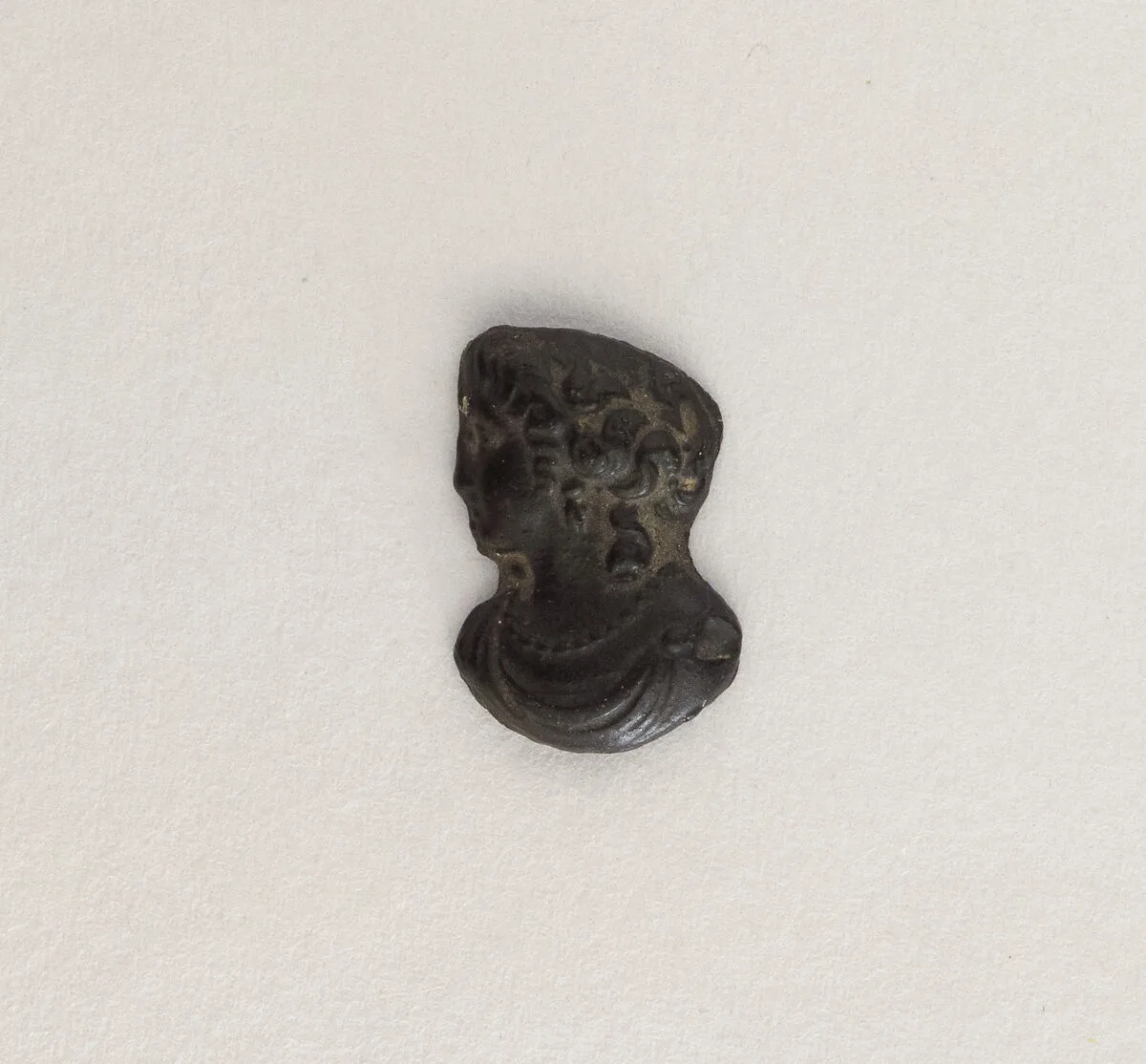 Glass portrait bust of a woman — Unknown