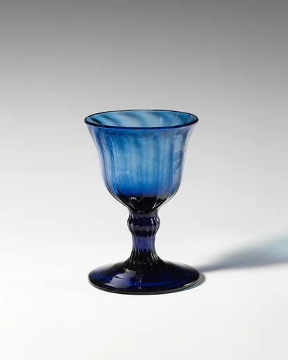 Liqueur glass