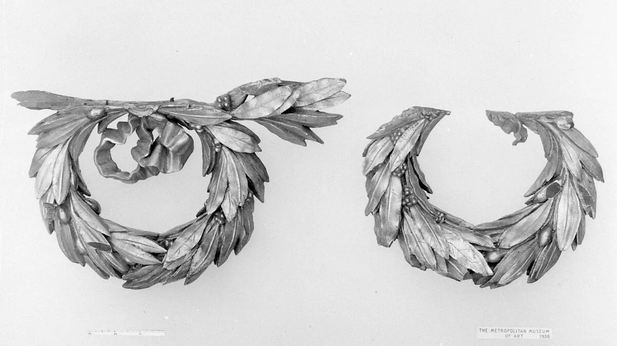 Pair of wreaths — Unknown